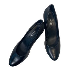 Ecco Womens Junction Pump Black in Size 38